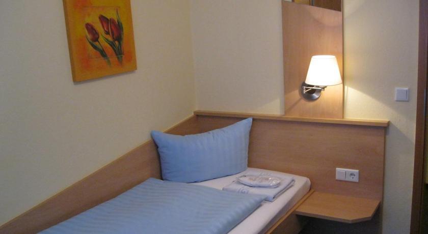 Tommes Gaestehaus Zur Muehle Schmallenberg Δωμάτιο φωτογραφία